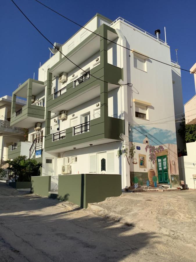 Blue Sky Apartments Makrýgialos エクステリア 写真